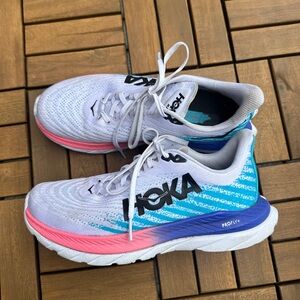 Hoka Mach 5